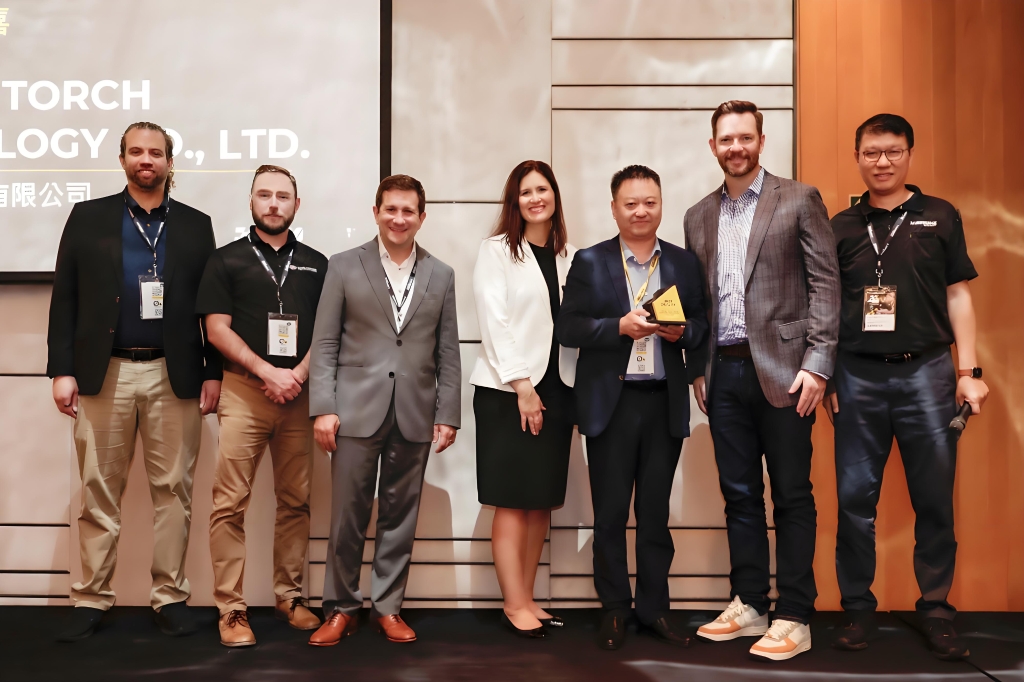 壹定发新火炬荣获Advance Auto Parts 2024年度“最佳质量奖”